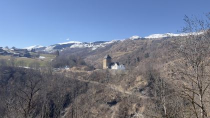 WANDERN IM VAL LUMNEZIA