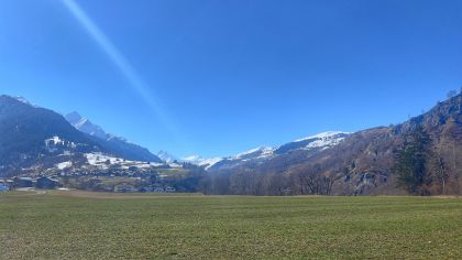 WANDERN IM VAL LUMNEZIA